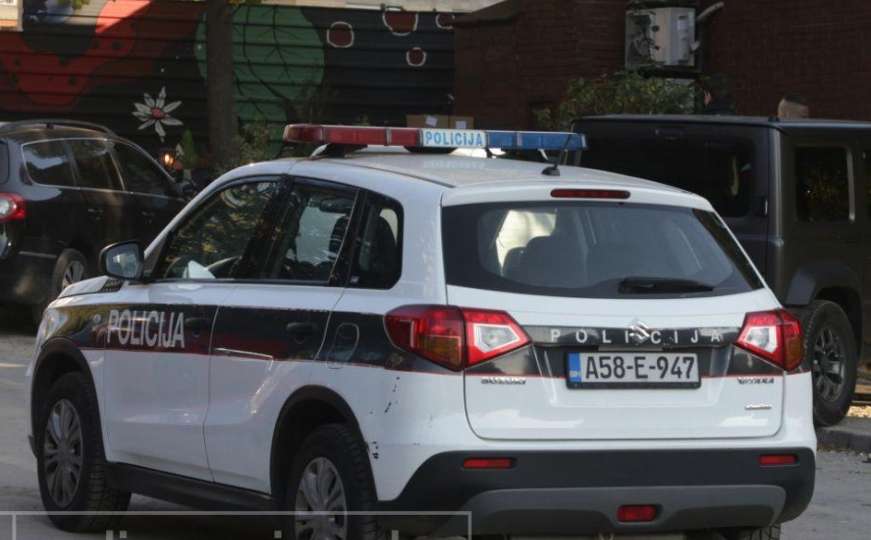 Sarajevska policija zatekla lopove u krađi željezne konstrukcije 